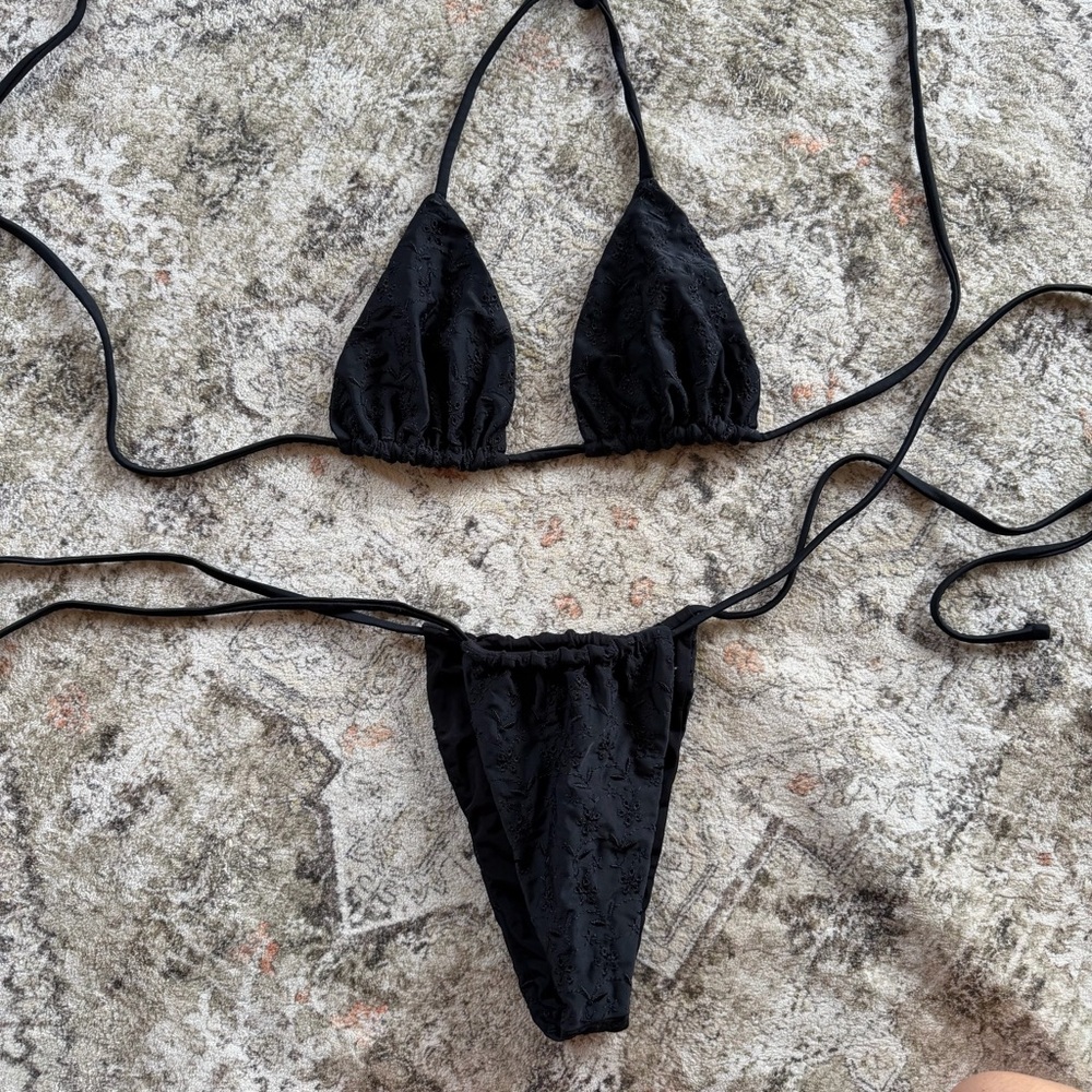 Frankie’s Bikinis String Bikini - image 2